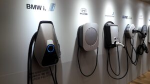 Elektriniai_automobiliai_Lietuvoje_keicia_musu_keliavimo_iprocius_ir_zada_tam_tikra_ateiti